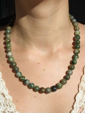 Forest Jade Beaded Necklace - Classic Women's Jewelry